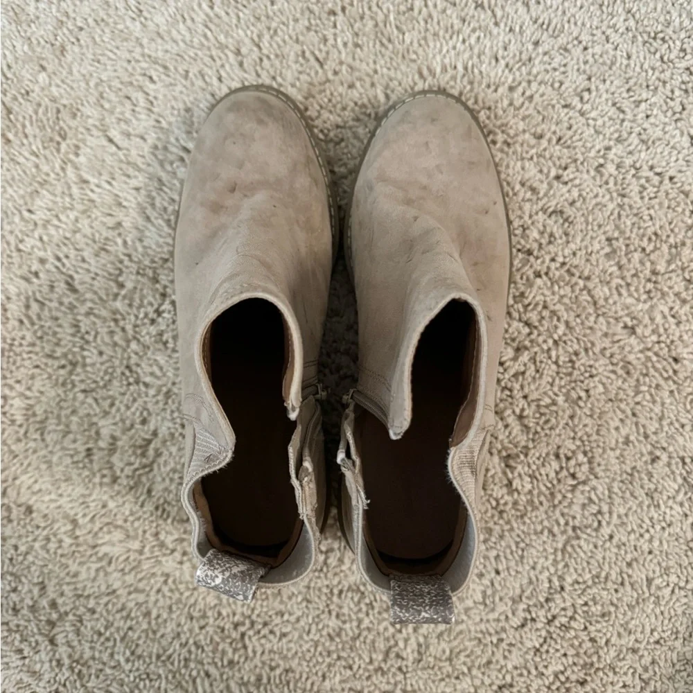 Universal Thread Boots - Picture 2 of 3